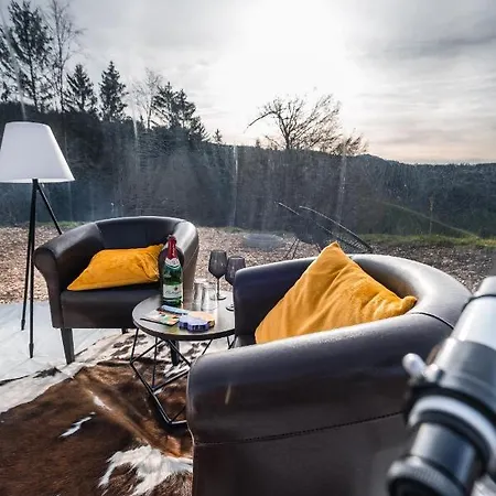 Campo de lujo Living Timeless- Bubble Tent Gutach - Schlafen Unterm Sternenhimmel